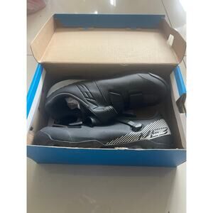 Shimano ME3 SPD Mountain Bike Shoes – Black/White – EU 42 / US 8.3 – New in Bo